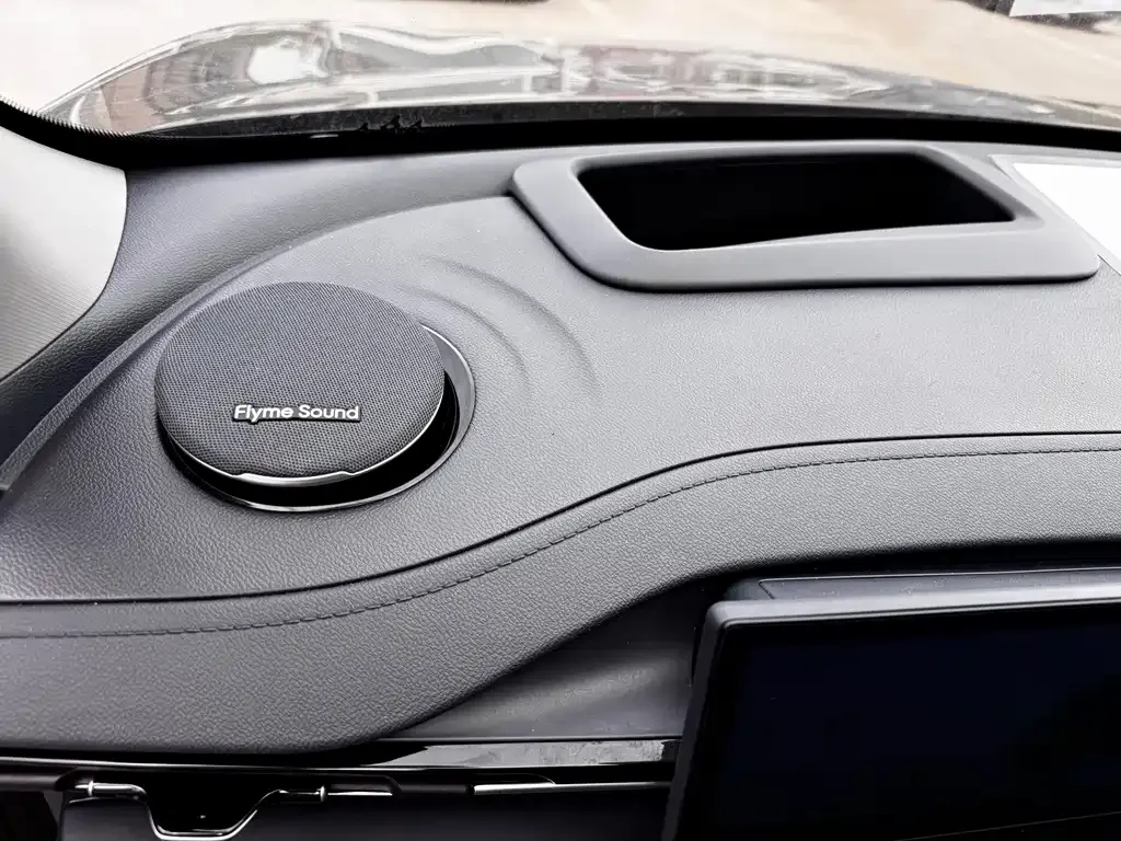 Geely Galaxy E5 — фото 3