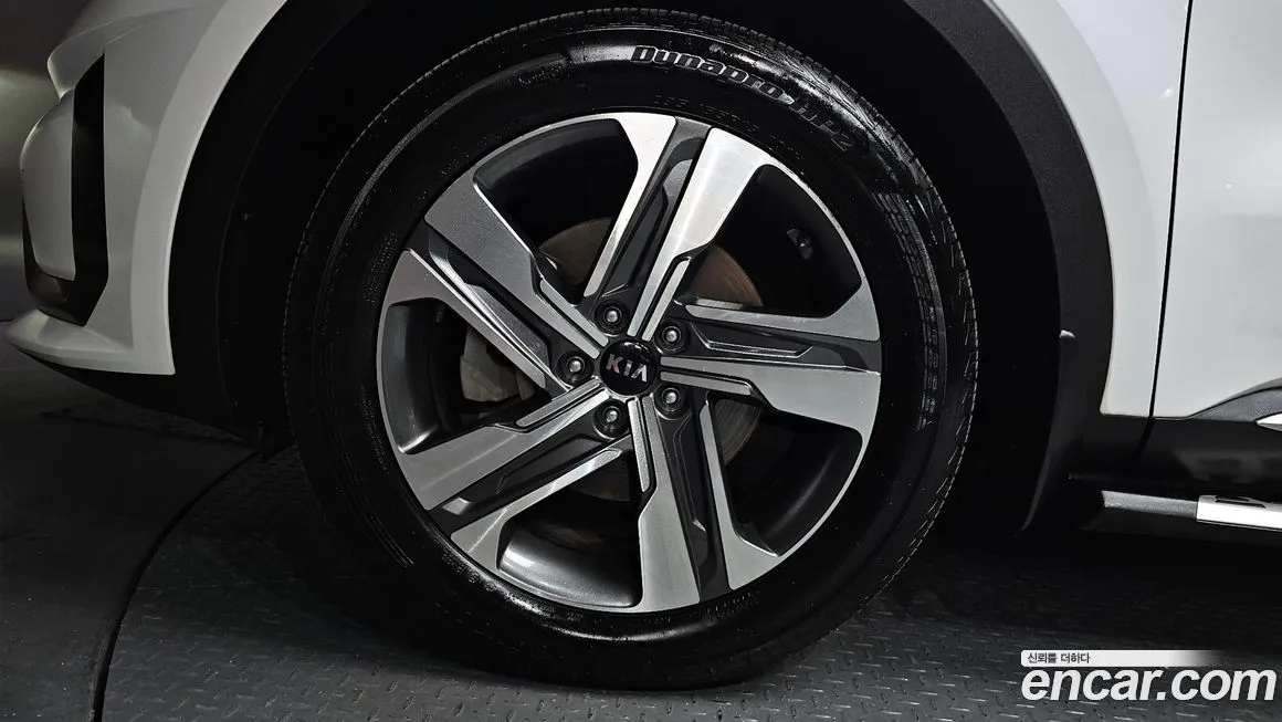 Kia Sorento — фото 5