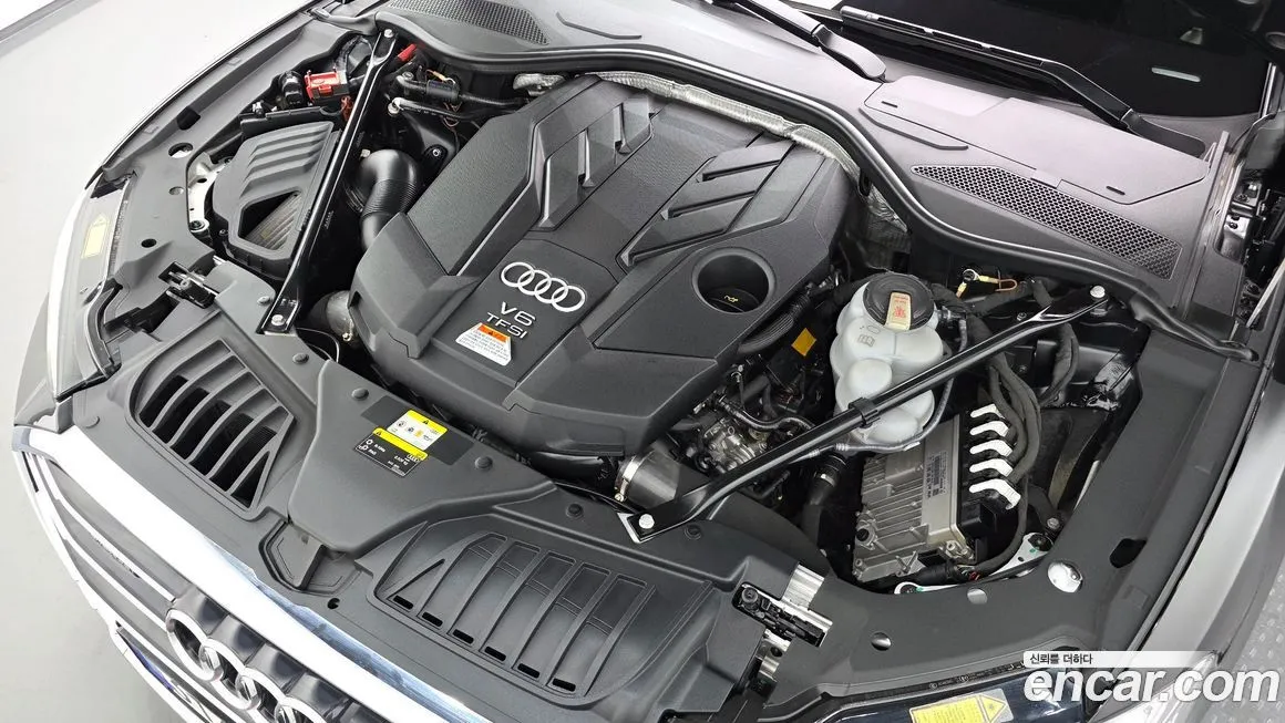Audi A8 — фото 8