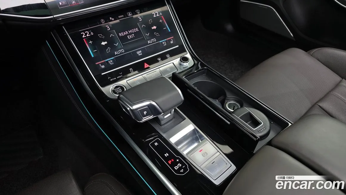Audi A8 — фото 2