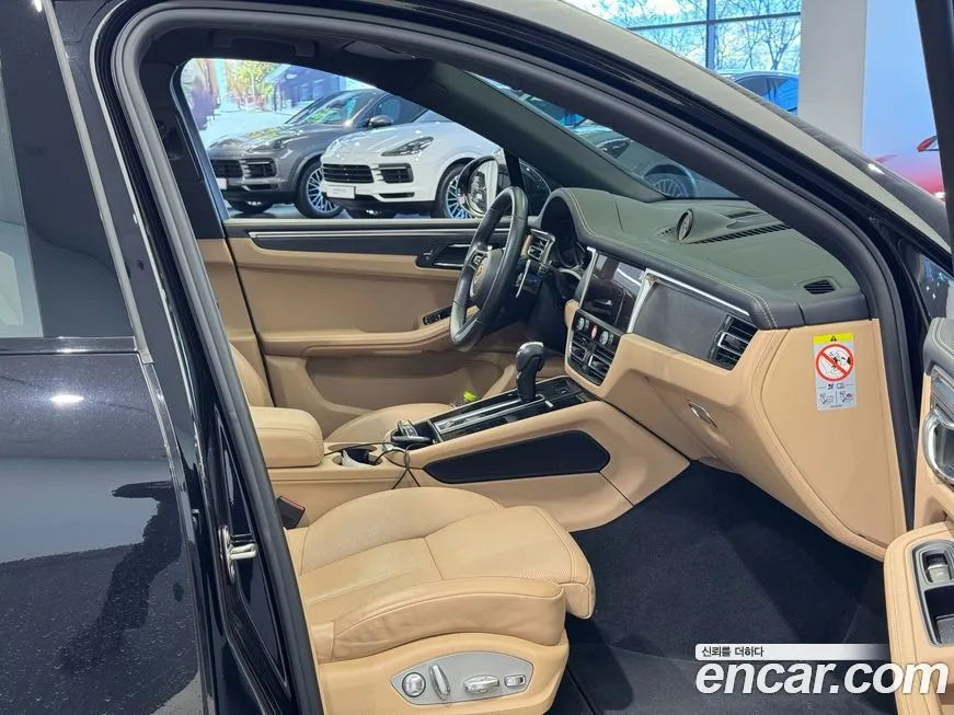 Porsche Macan — фото 10