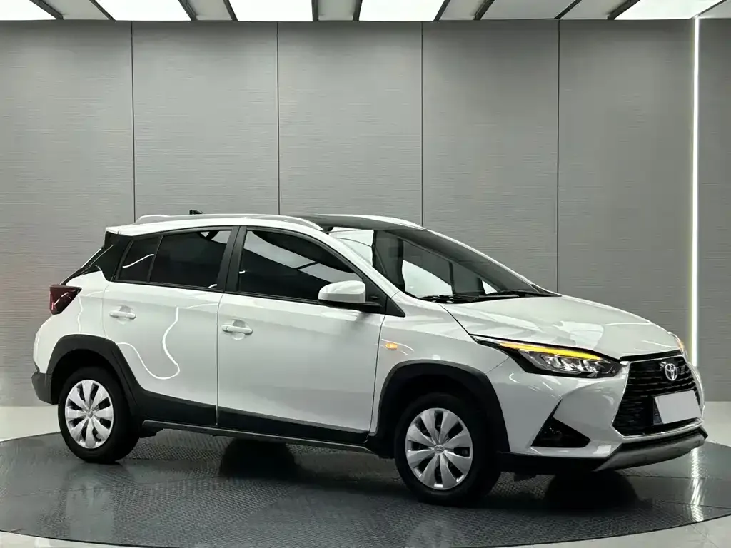 Toyota Yaris L — фото 6