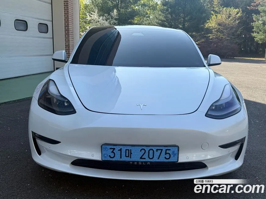 Tesla Model 3 — фото 1