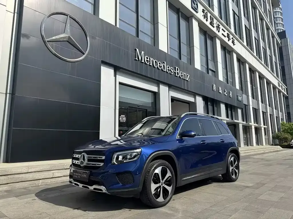 Mercedes-Benz GLB — фото 1