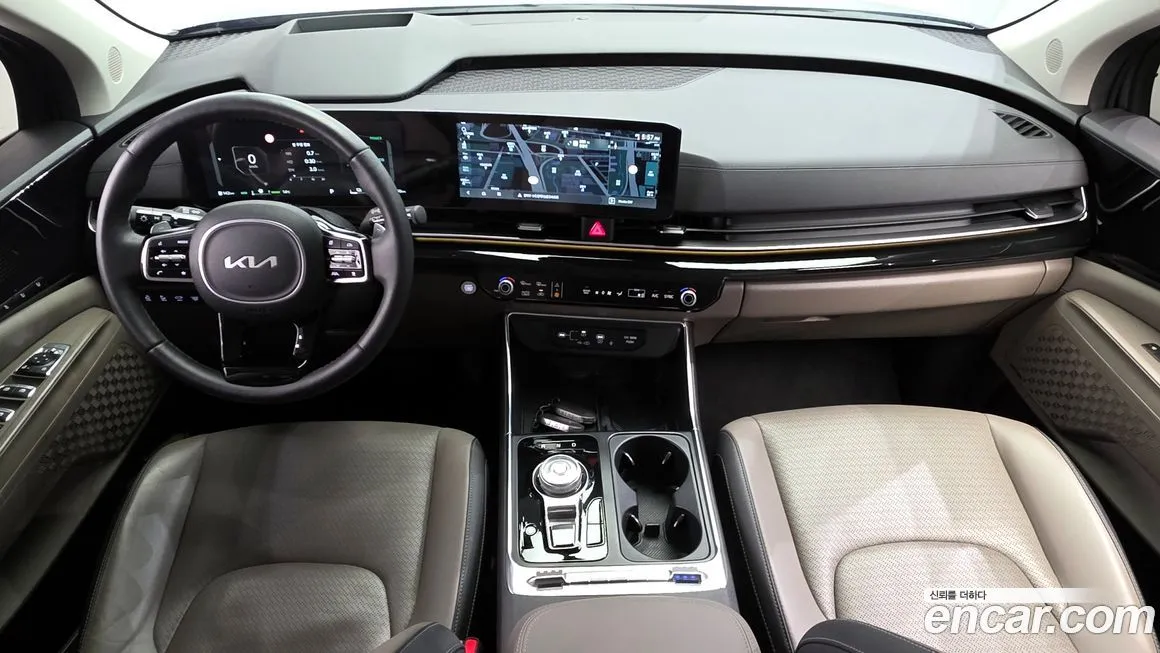 Kia Carnival — фото 10