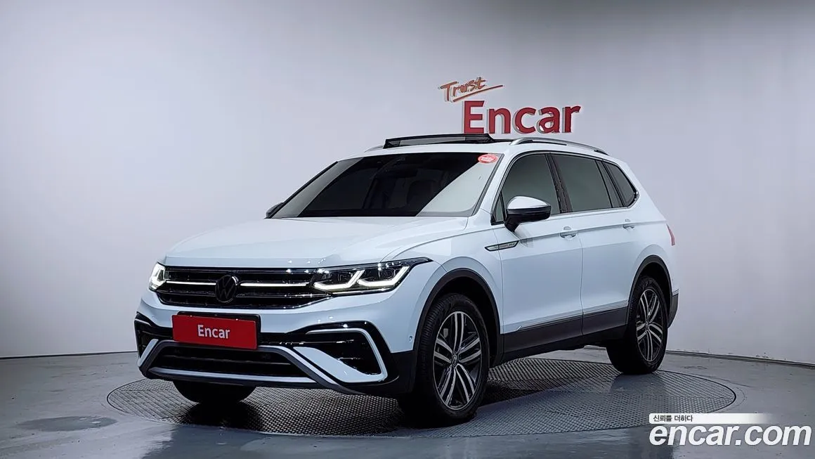 Volkswagen Tiguan — фото 1
