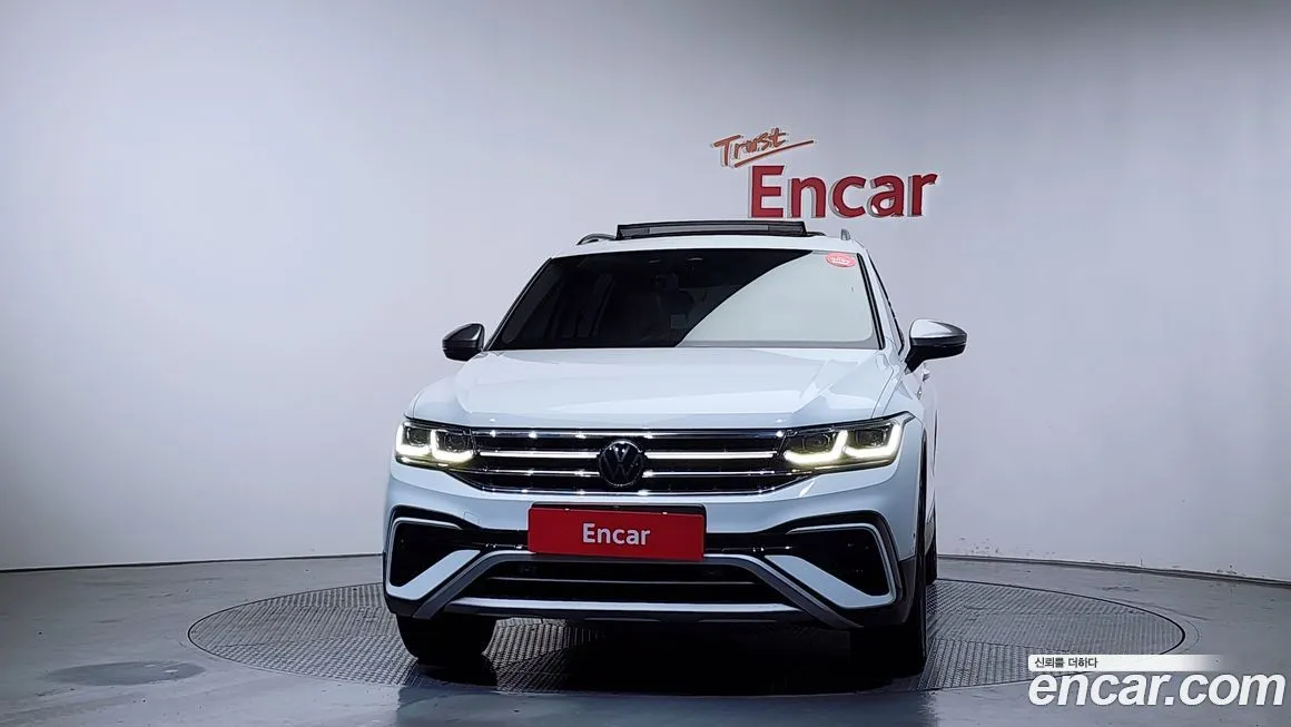 Volkswagen Tiguan — фото 9