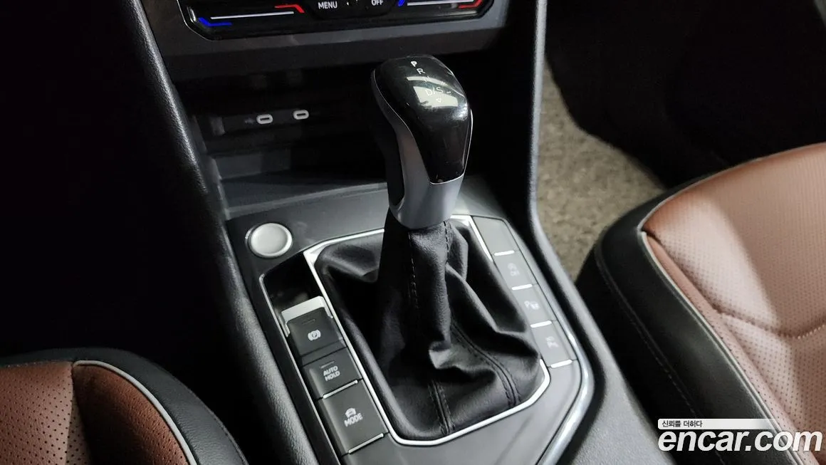 Volkswagen Tiguan — фото 10