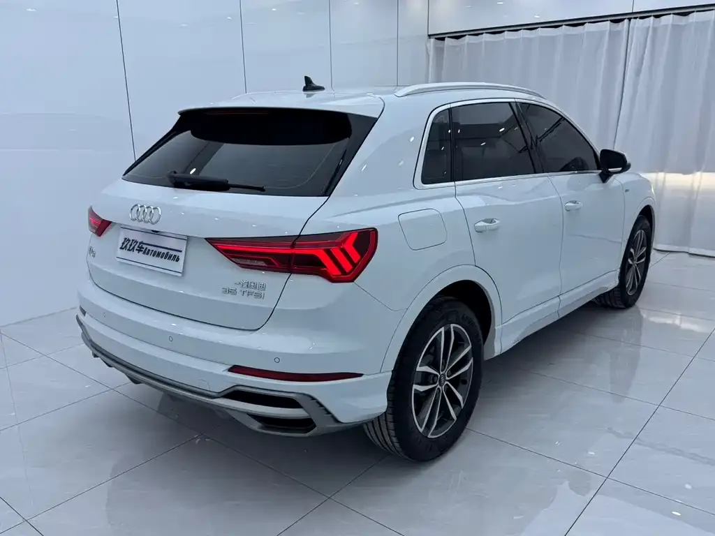 Audi Q3 — фото 4