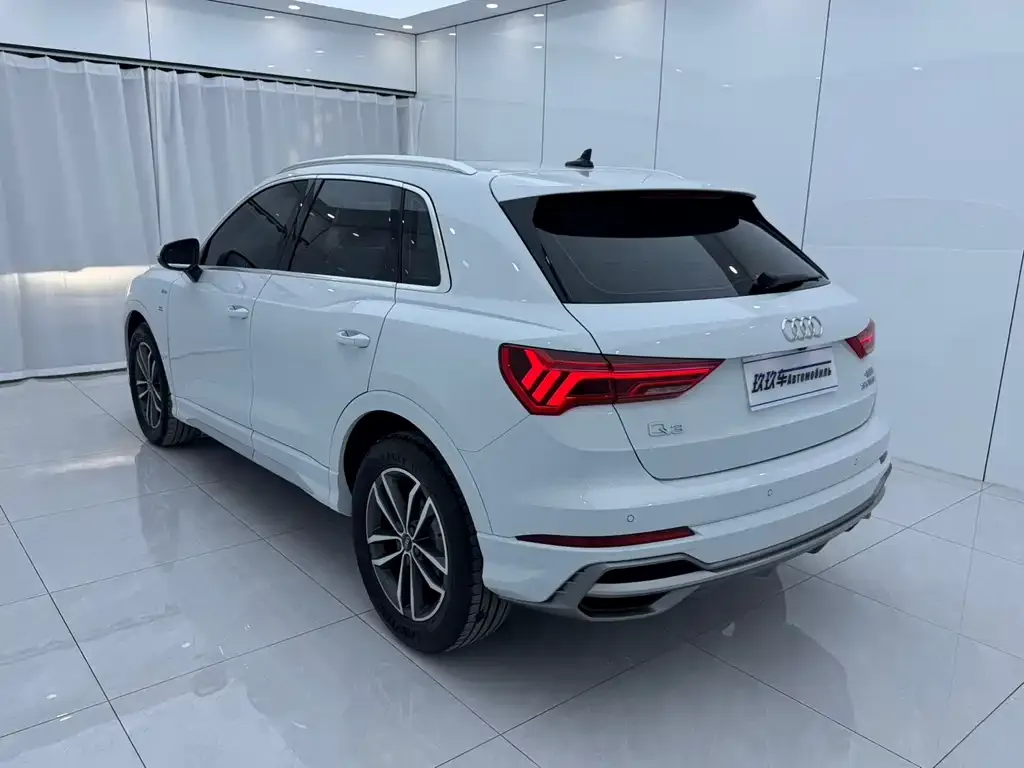 Audi Q3 — фото 5