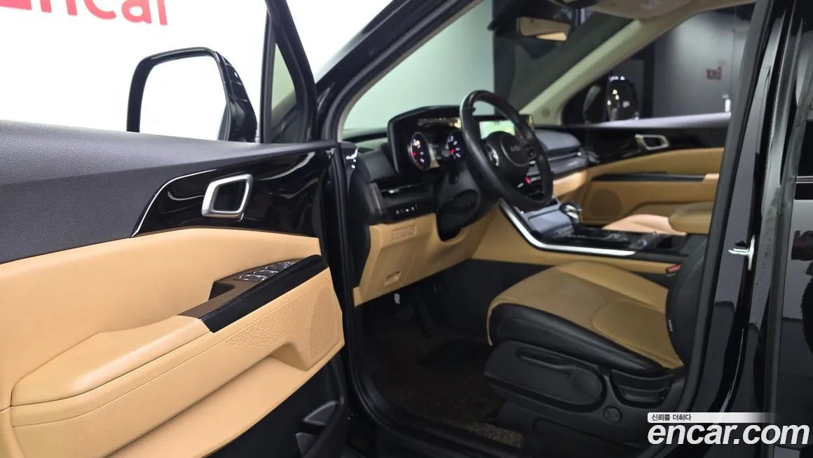 Kia Carnival — фото 10