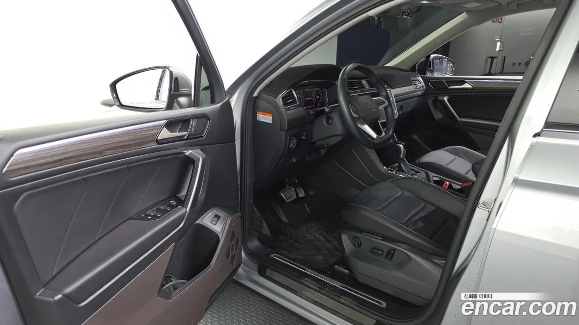 Volkswagen Tiguan — фото 7