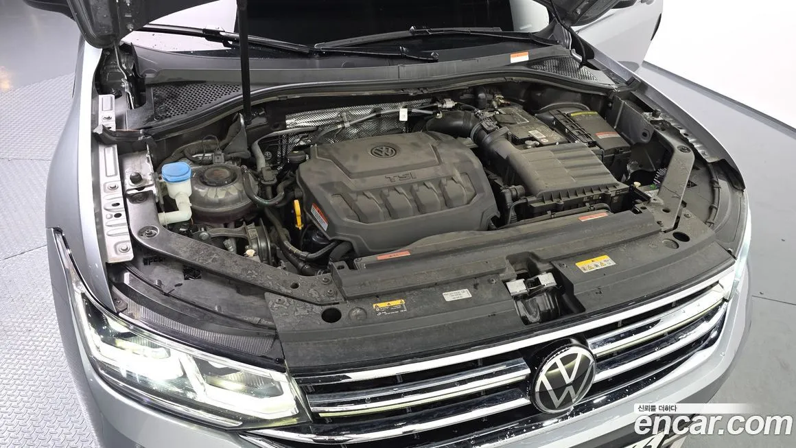 Volkswagen Tiguan — фото 8