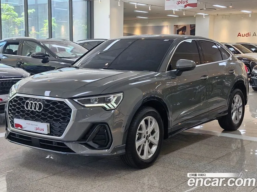 Audi Q3 — фото 1