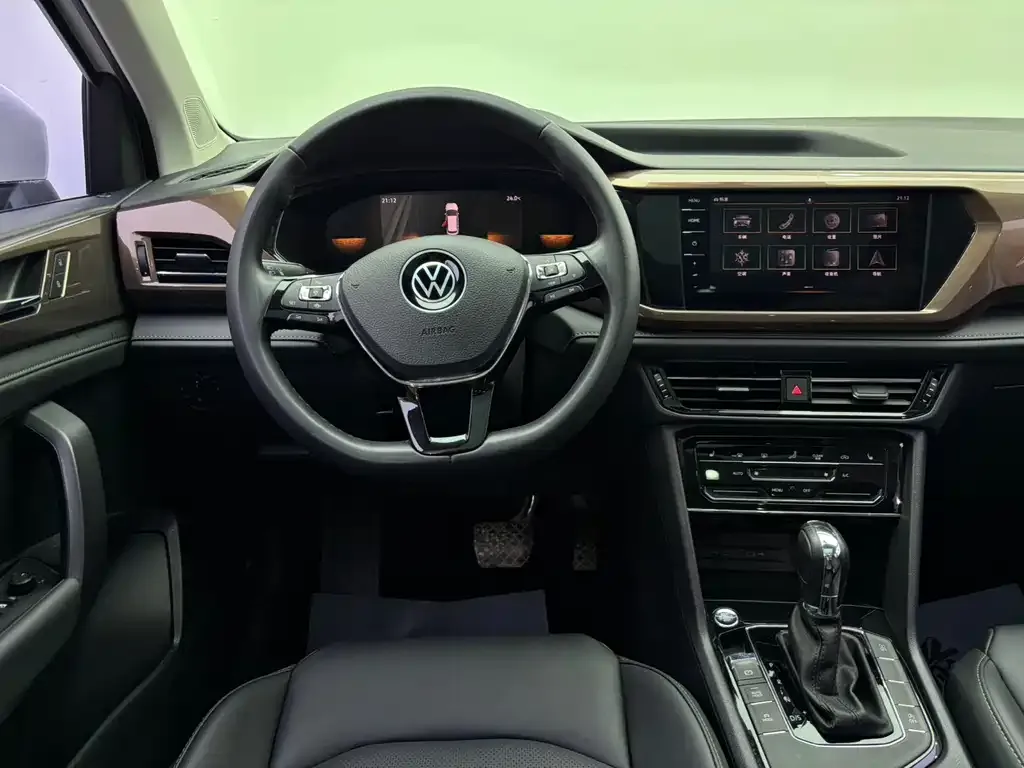 Volkswagen Tharu — фото 10