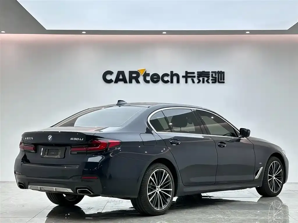 BMW 5 Series — фото 2
