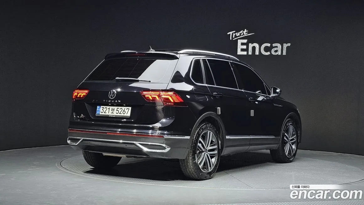 Volkswagen Tiguan — фото 6
