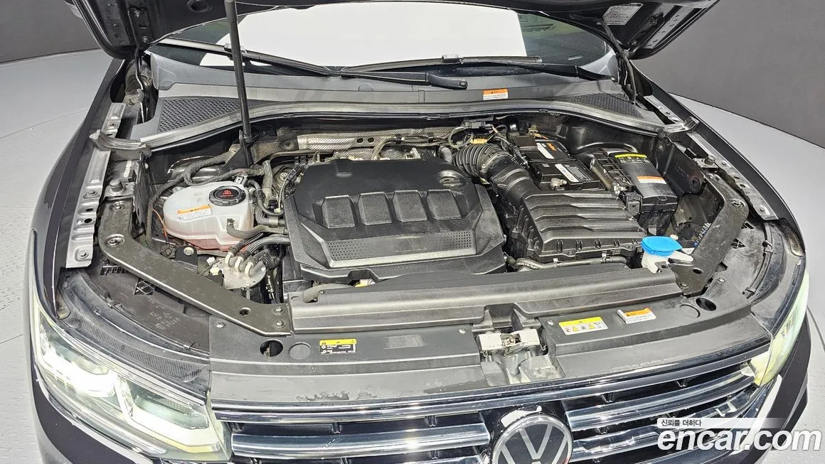 Volkswagen Tiguan — фото 8