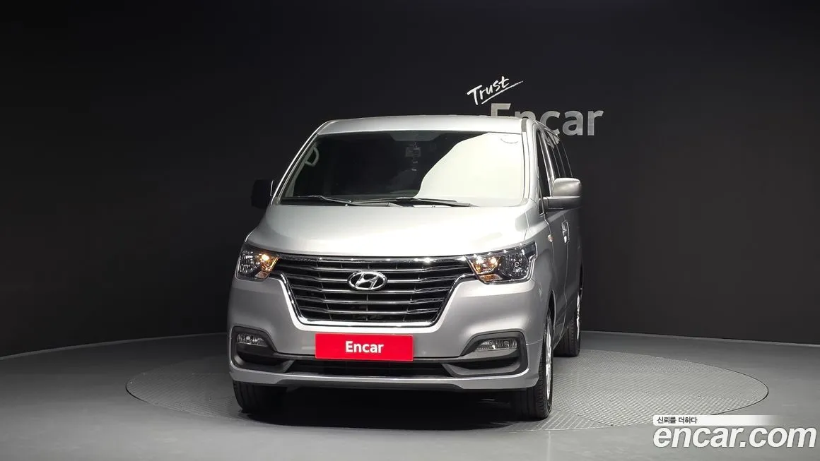 Hyundai Starex — фото 4