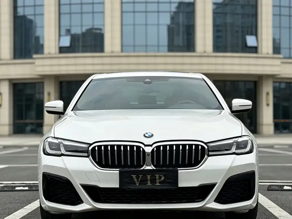 BMW 5 Series — фото 3