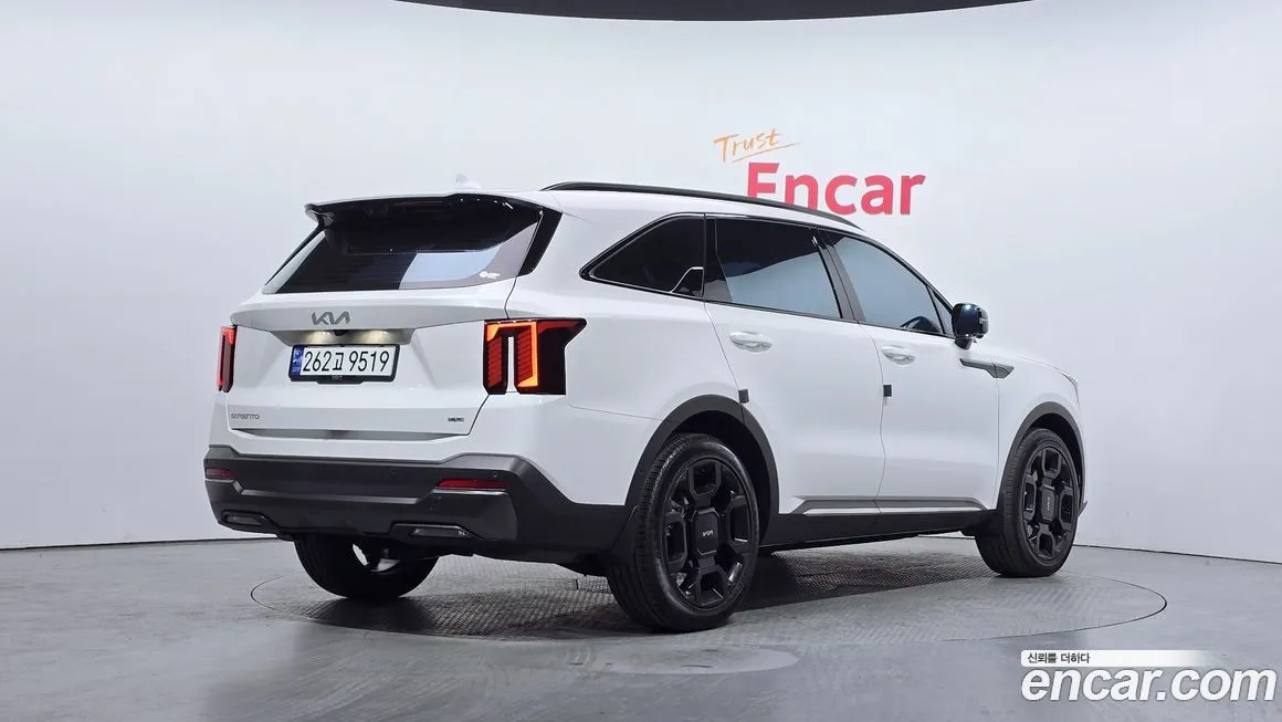 Kia Sorento — фото 7