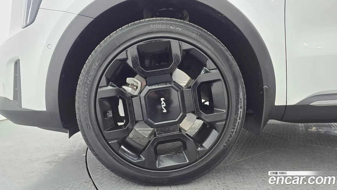 Kia Sorento — фото 5
