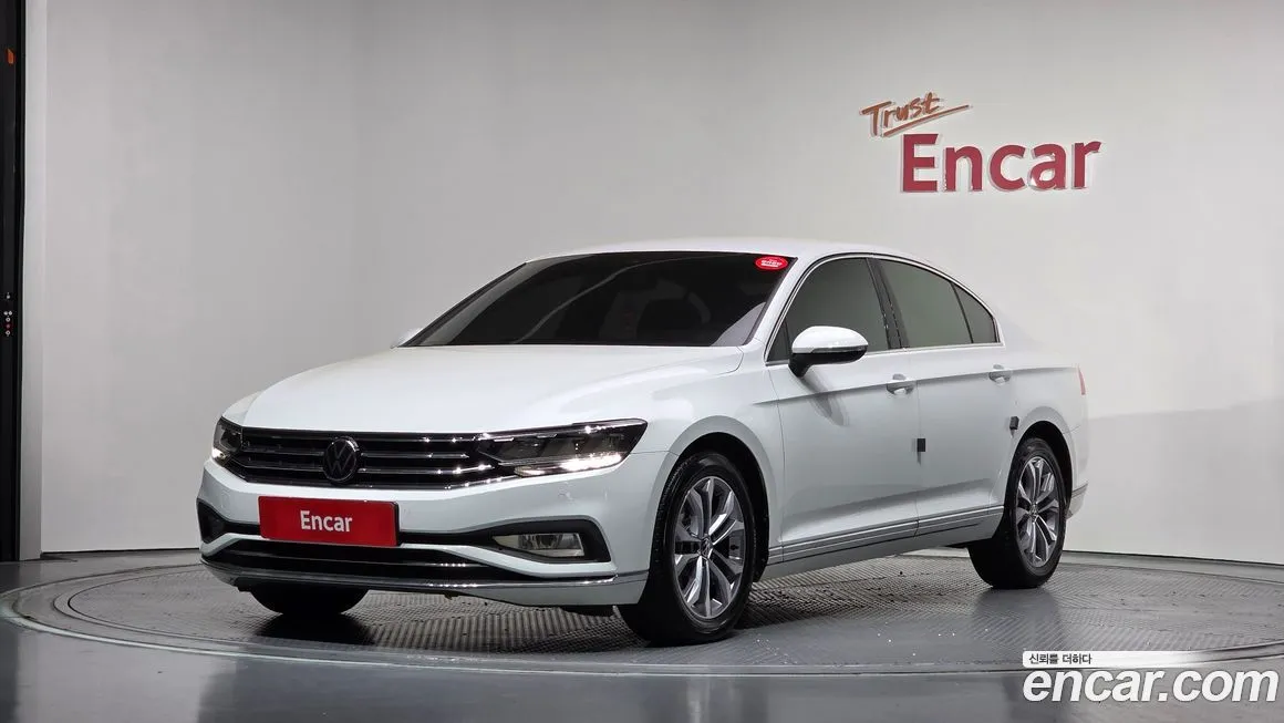 Volkswagen Passat — фото 1