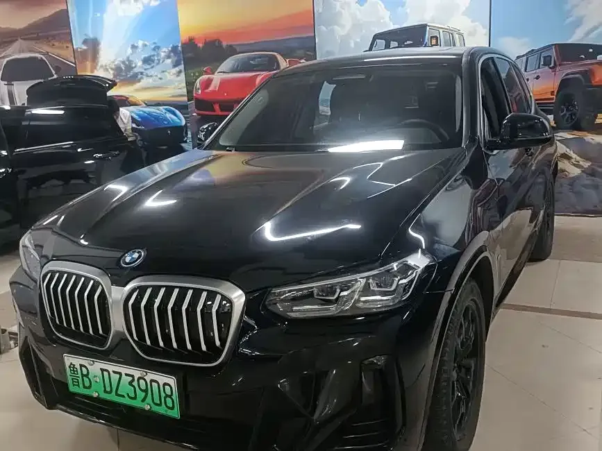 BMW iX3 — фото 1