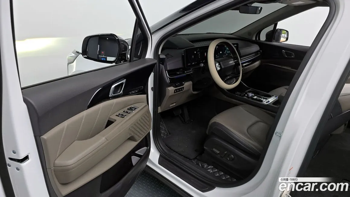 Kia Carnival — фото 10