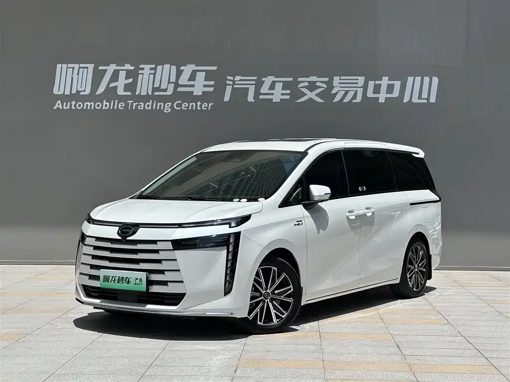 GAC Motor E8 Hybrid — фото 1