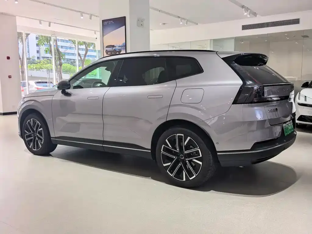 Volvo XC70 Plug-in Hybrid — фото 9