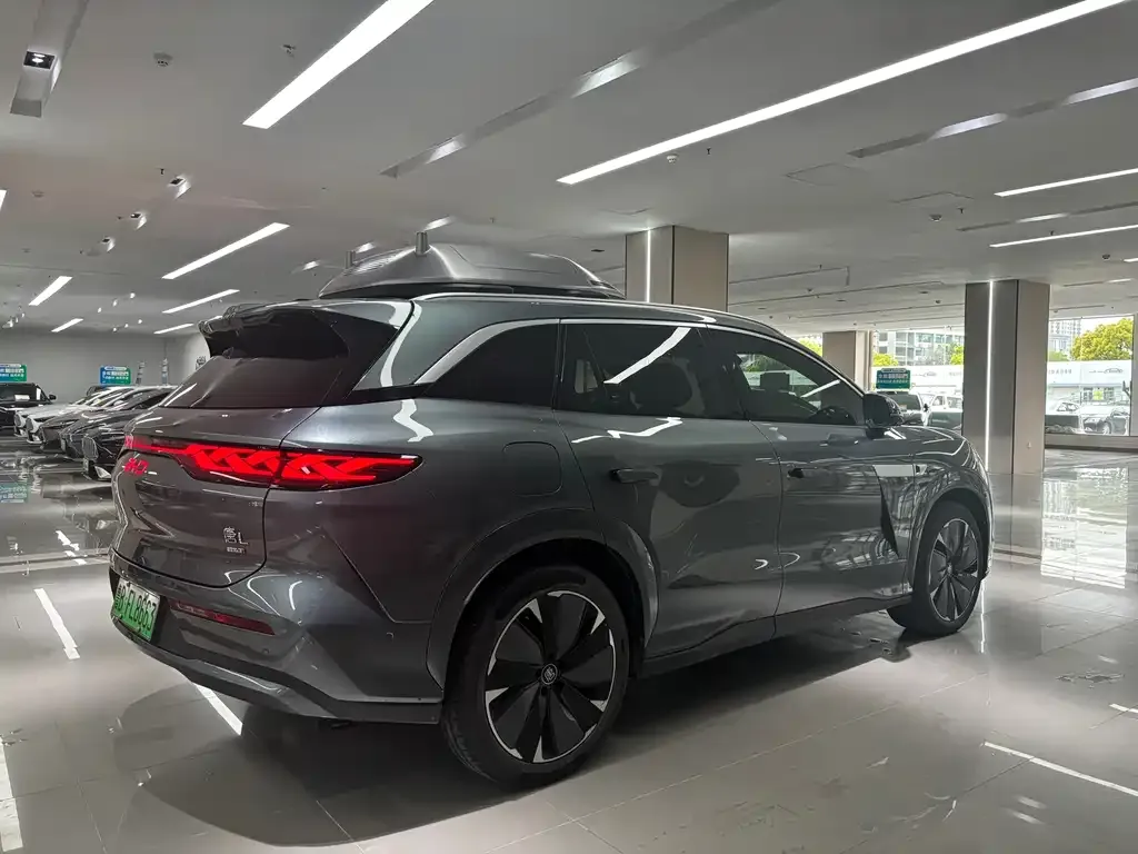 BYD Tang L — фото 10
