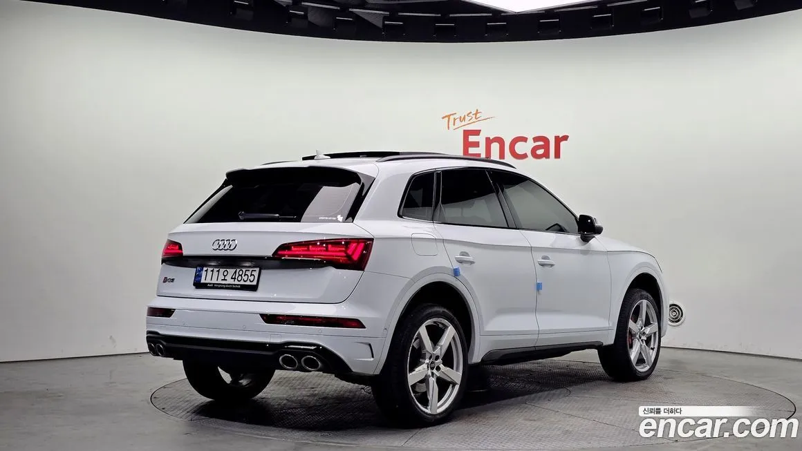 Audi SQ5 — фото 5