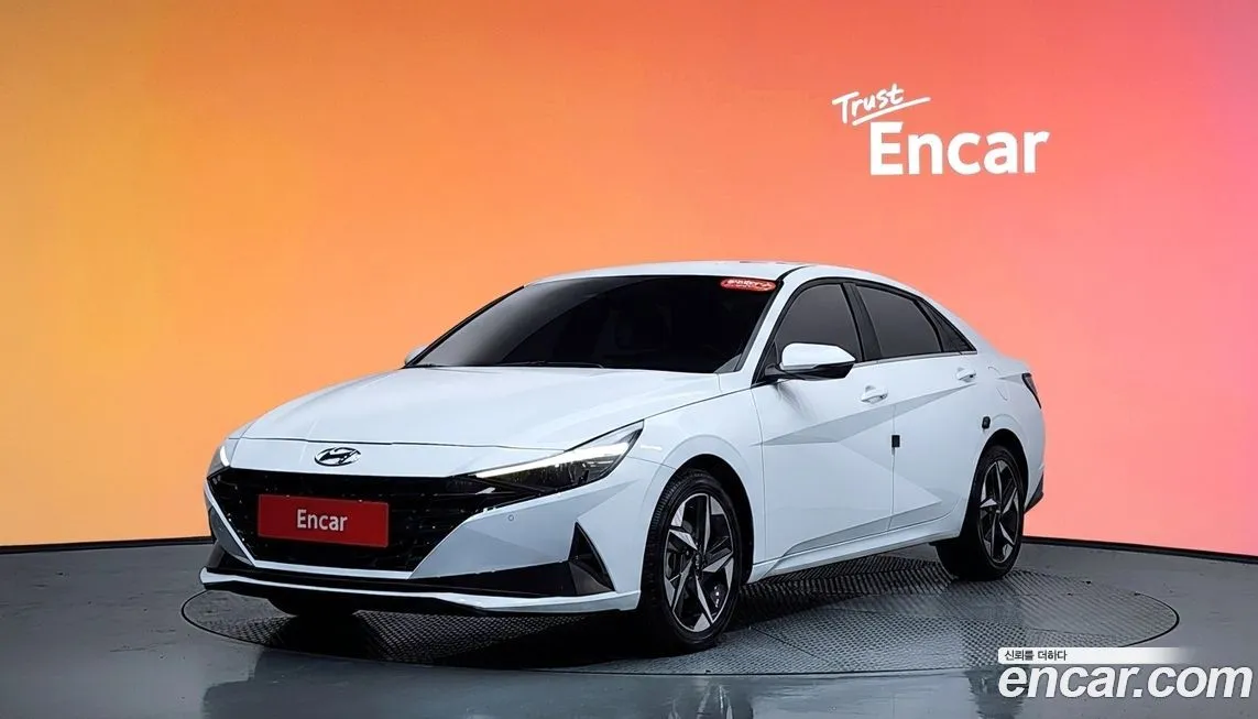 Hyundai AVANTE — фото 1