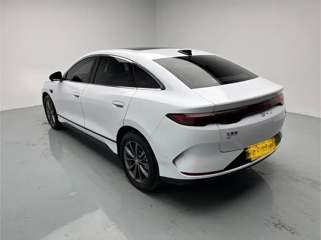 BYD Qin L — фото 10