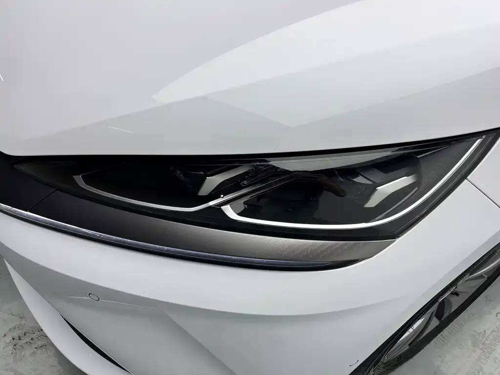 BYD Qin L — фото 9