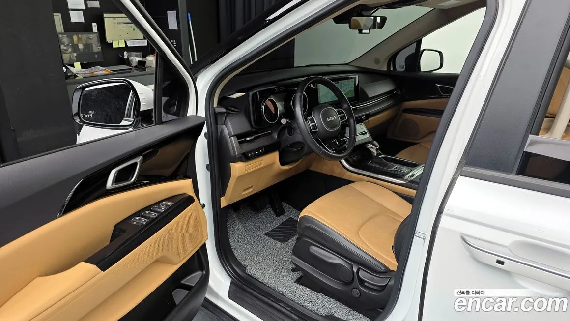Kia Carnival — фото 10