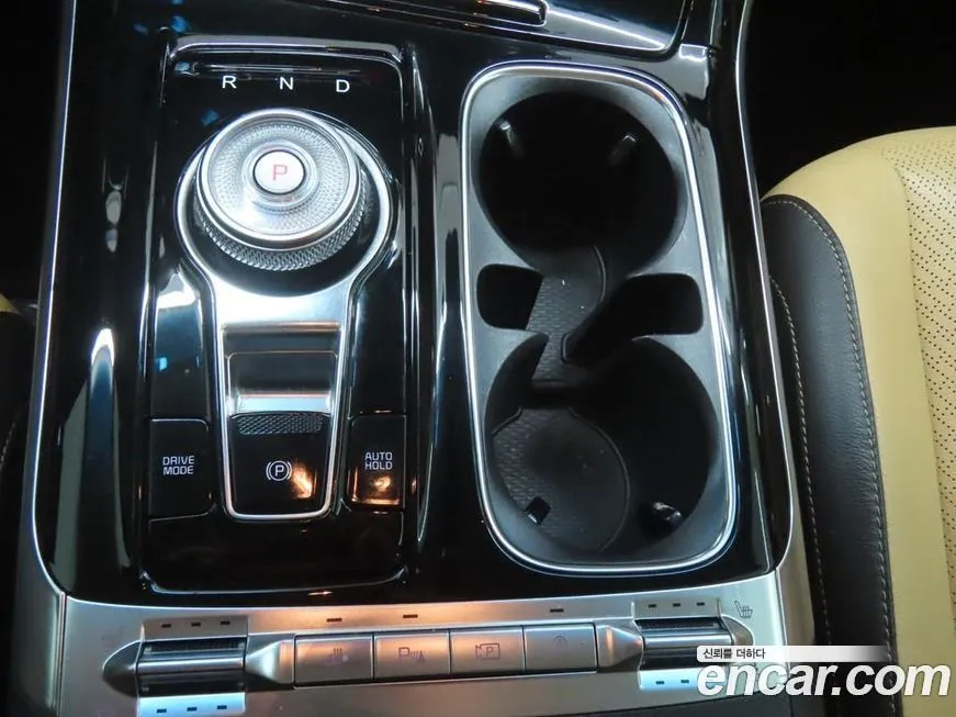 Kia Carnival — фото 10