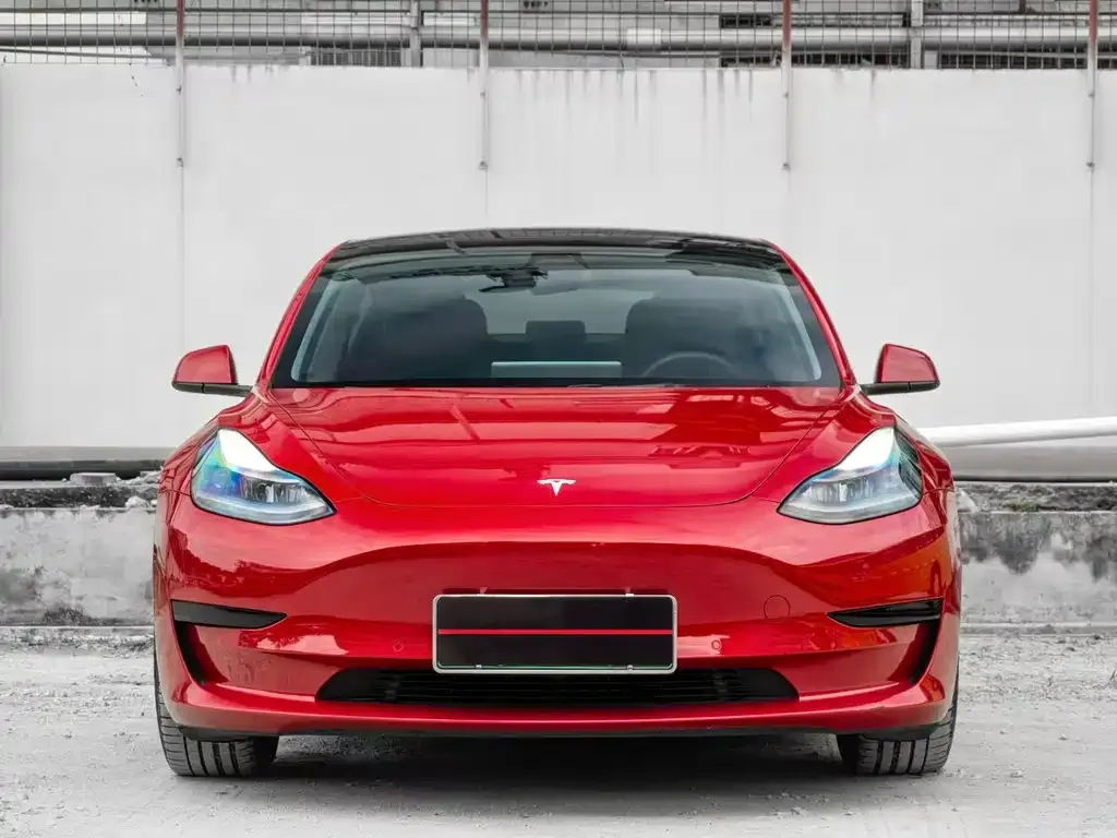 Tesla Model 3 — фото 6