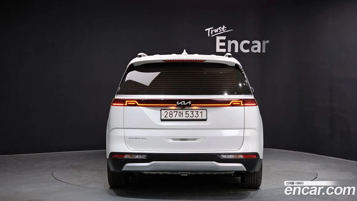 Kia Carnival — фото 5