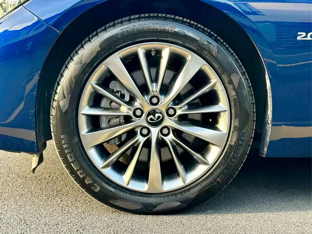 Infiniti Q50L — фото 3