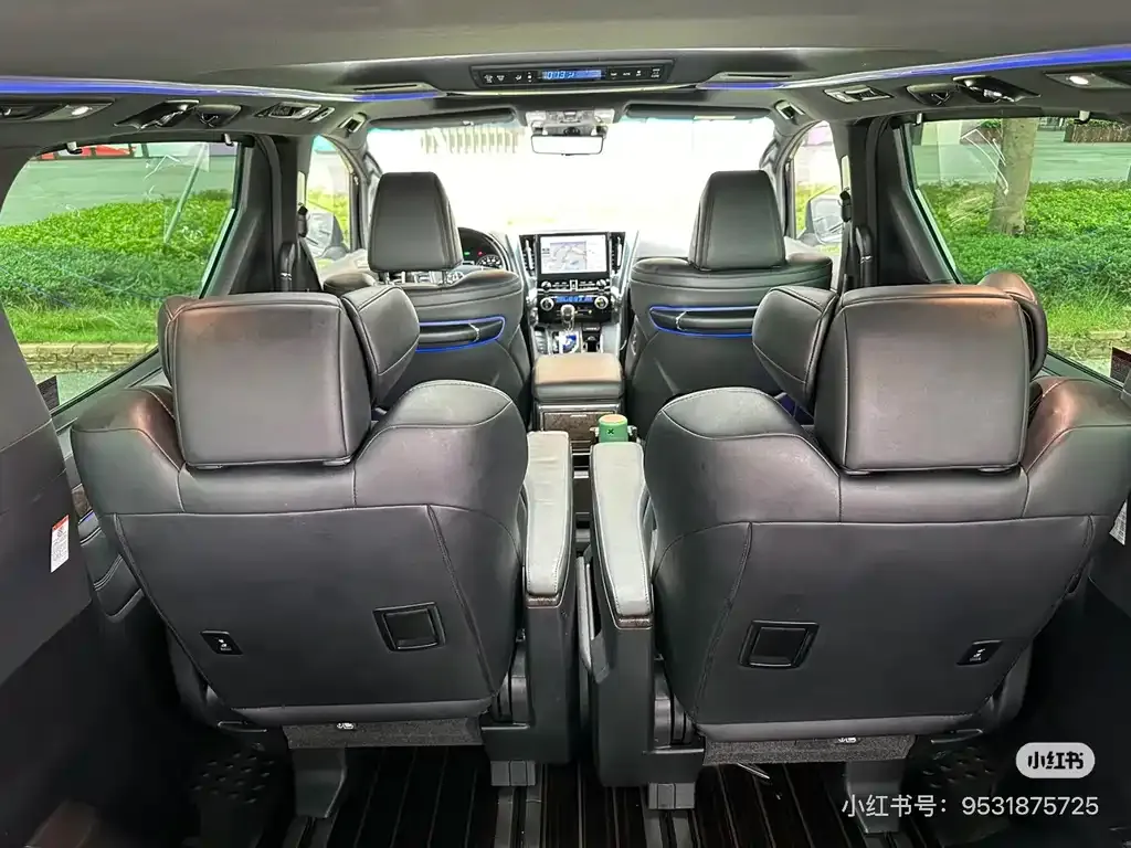 Toyota Alphard — фото 6