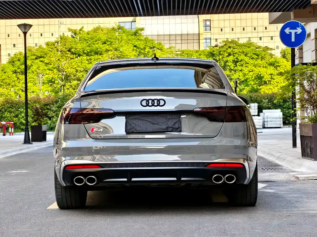 Audi S4 — фото 9