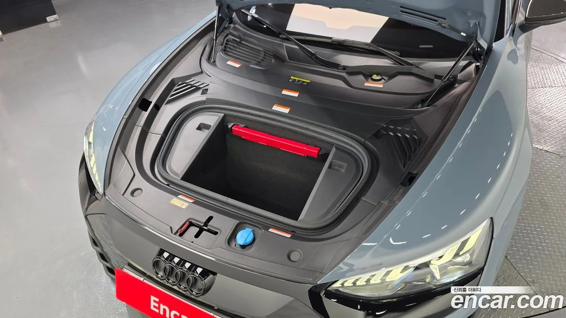 Audi RS e-tron GT — фото 7