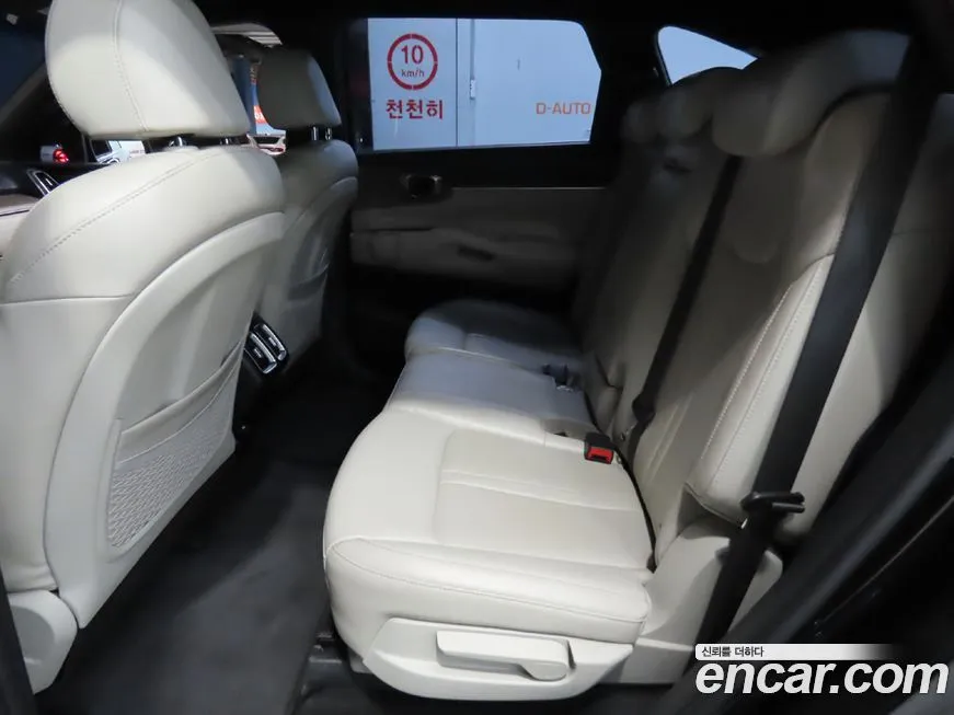Kia Sorento — фото 4