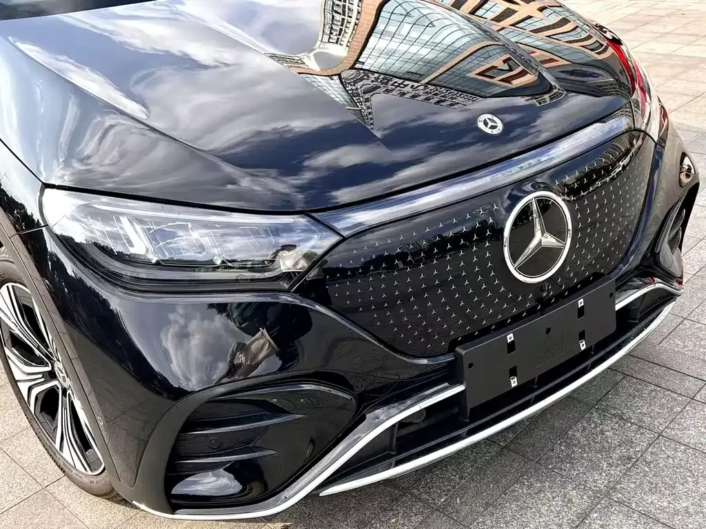 Mercedes-Benz EQE SUV — фото 5