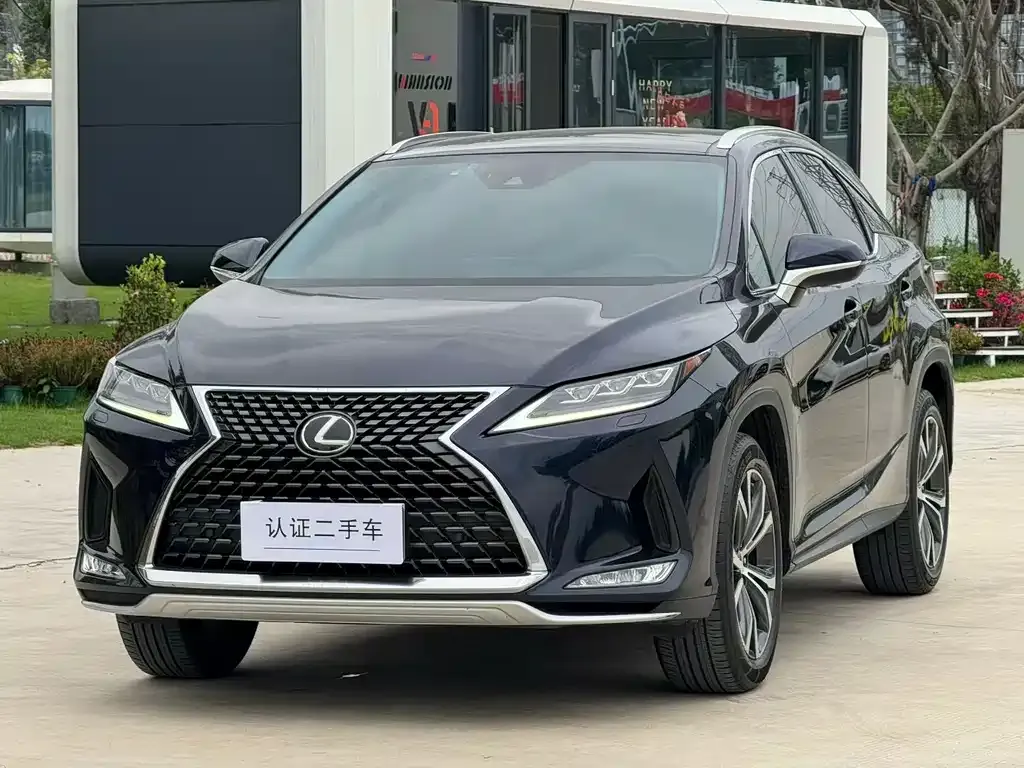 Lexus RX — фото 1