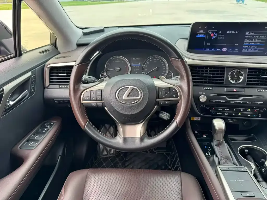Lexus RX — фото 9