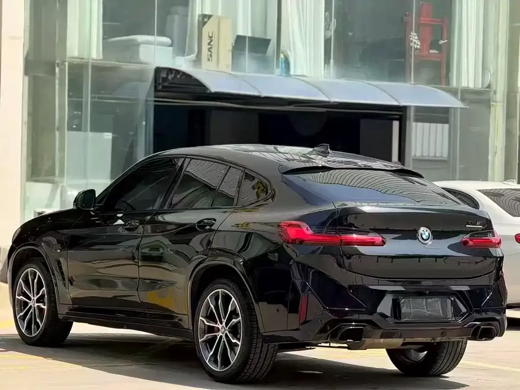 BMW X4 — фото 10