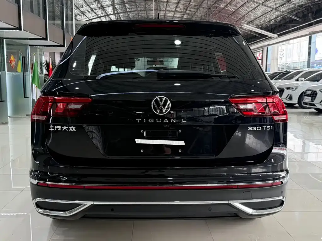 Volkswagen Tiguan L — фото 9